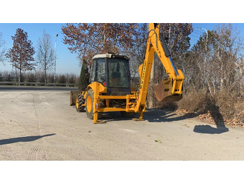 Backhoe loader NEW HOLLAND LB95: picture 4