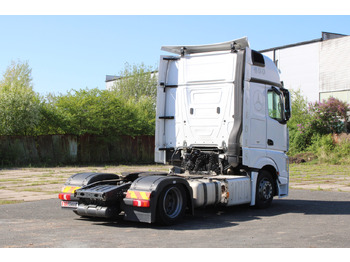 Tractor unit Mercedes-Benz Actros 1845: picture 4