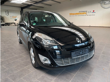 Passenger van RENAULT