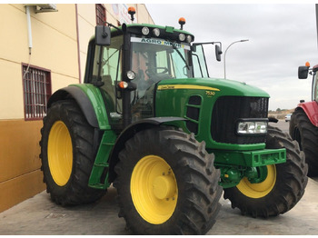 Farm tractor JOHN DEERE 7530