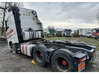 Tractor unit Volvo FH540: picture 3