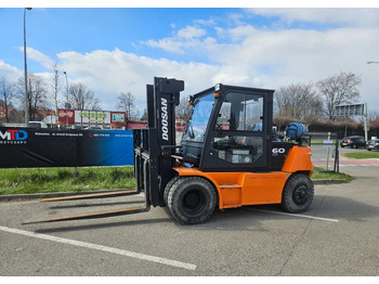 LPG forklift DOOSAN