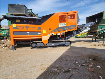 Industrial waste shredder