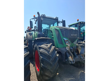 Farm tractor FENDT 828 Vario