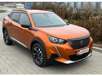 SUV Peugeot 2008 Peugeot 1.2 benz 100 km Allure 6tys przebieg fabrycznie nowy: picture 3