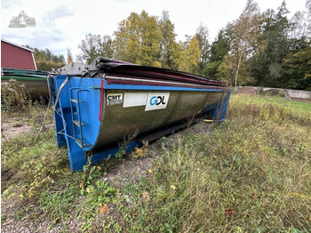 Roll-off container