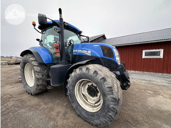 Farm tractor NEW HOLLAND T7