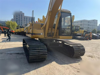 Crawler excavator CATERPILLAR 320BL: picture 3