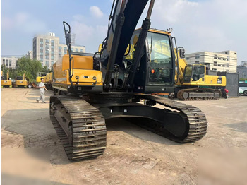 Crawler excavator HYUNDAI HX300 LR: picture 3