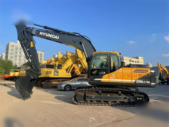 Crawler excavator HYUNDAI