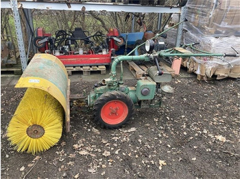 Industrial sweeper