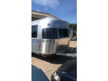 1992 Airstream Classic 1992 Airstream Classic – Fully Rebuilt Vintage Travel Trailer leasing 1992 Airstream Classic 1992 Airstream Classic – Fully Rebuilt Vintage Travel Trailer: picture 4
