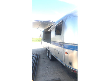 1992 Airstream Classic 1992 Airstream Classic – Fully Rebuilt Vintage Travel Trailer leasing 1992 Airstream Classic 1992 Airstream Classic – Fully Rebuilt Vintage Travel Trailer: picture 5