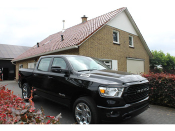Car DODGE