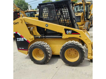 Skid steer loader CATERPILLAR 226B