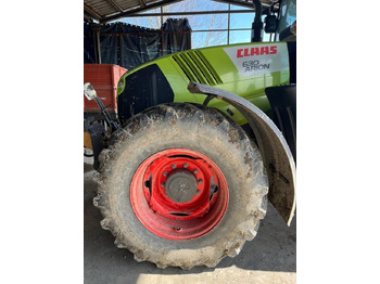 Farm tractor Claas Arion 630: picture 5