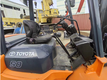 Diesel forklift TOYOTA