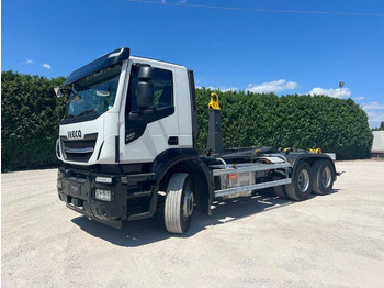 Hook lift truck IVECO X-WAY