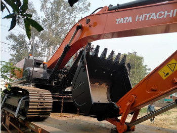 New Hitachi ZX220 LC tracked excavator leasing New Hitachi ZX220 LC tracked excavator: picture 1