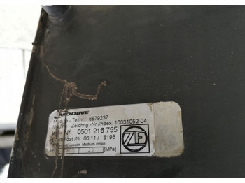 Intercooler CHŁODNICA OLEJU RETARDERA MAN ZF 6679237: picture 3