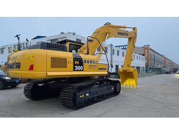 Crawler excavator KOMATSU PC300-8 Excavator | Ultra Low Hours 4,200 | One Owner | Full Service History: picture 2
