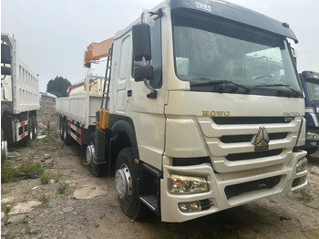 Crane truck SINOTRUK HOWO