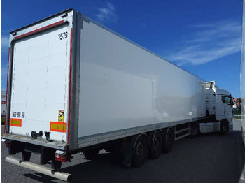 Closed box semi-trailer