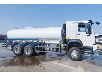 New Tank truck SINOTRUK Sinotruk Water Tanker Truck for Sale in Jamaica: picture 3