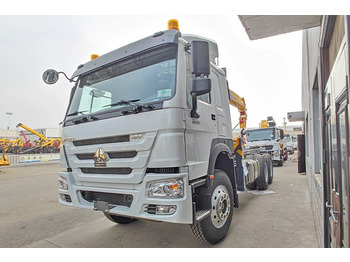 Crane truck