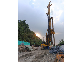 Drilling rig BAUER BG 22H: picture 3