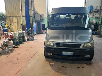 Minibus, Passenger van Ford Transit: picture 2