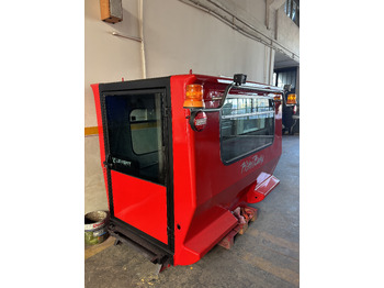 Snow removal vehicle