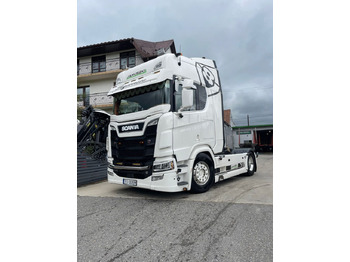 Tractor unit SCANIA R 520