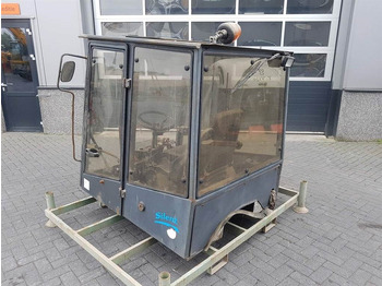 Cab and interior AHLMANN