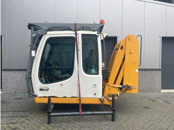 Cab and interior LIEBHERR