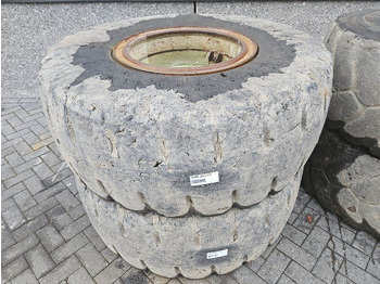 Wheels and tires for Construction machinery Terex TL260S-20.5R25-Tire/Reifen/Band: picture 3