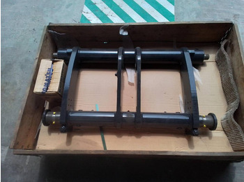 Wheel loader Komatsu WA100 Quick coupler 42W-70-21402: picture 3