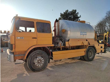 Asphalt distributor Renault G260: picture 3