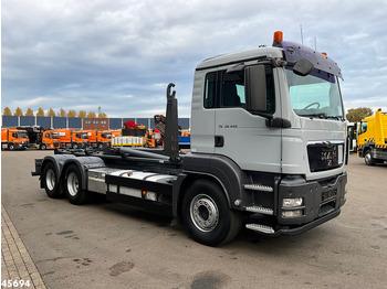 Hook lift truck MAN TGS 26.440 6x4 ZF Intarder Manual 26 Ton haakarmsysteem: picture 3 Hook lift truck MAN TGS 26.440 6x4 ZF Intarder Manual 26 Ton haakarmsysteem: picture 3