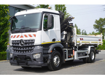 Dropside/ Flatbed truck, Crane truck MERCEDES-BENZ Arocs 1833 / 87,000 km!!! / Hds HIAB X-DUO 128 B-2 / three-sided tipper: picture 3