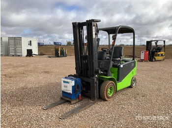 Electric forklift MANITOU