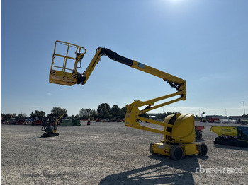 Articulated boom