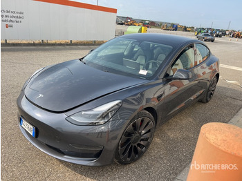 Car TESLA