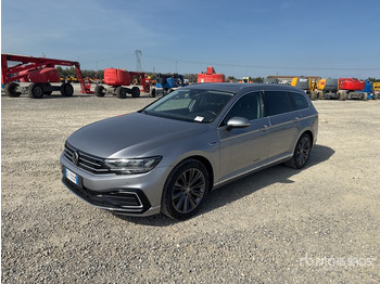 Station wagon VOLKSWAGEN