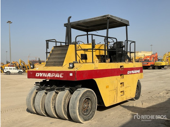 Pneumatic roller 2002 Dynapac CP 271 9 Wheel Pneumatic Roller: picture 2