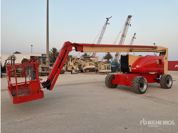 Articulated boom JLG