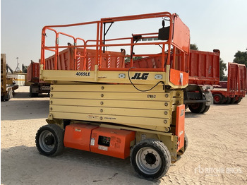 Scissor lift JLG