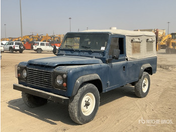 Car Land Rover 110: picture 3
