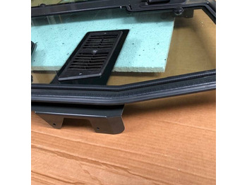 New Door and parts for Material handling equipment Right door for Nissan: picture 3