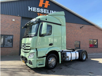Tractor unit MERCEDES-BENZ Actros 1936